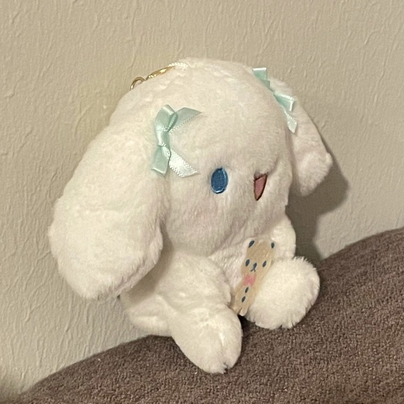 Mint Bows Cinnamoroll Plush Keychain (4.5”) - Picture 4 of 6